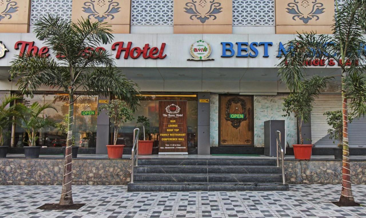 Treebo The Boss Hotel Rāipur Eksteriør billede
