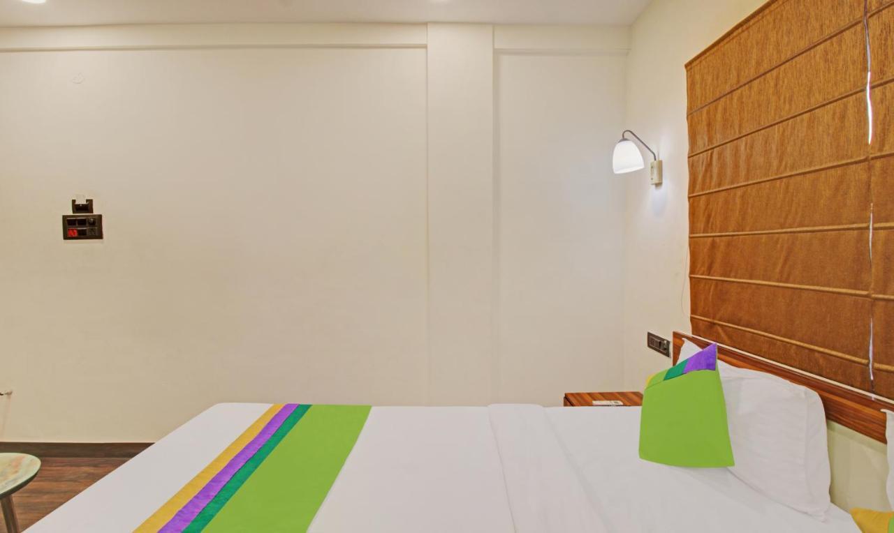 Treebo The Boss Hotel Rāipur Eksteriør billede